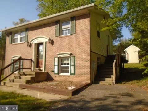 8036 Belhaven Ave, Pasadena, MD 21122 photo 2