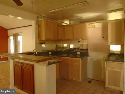 8036 Belhaven Ave, Pasadena, MD 21122 photo 14