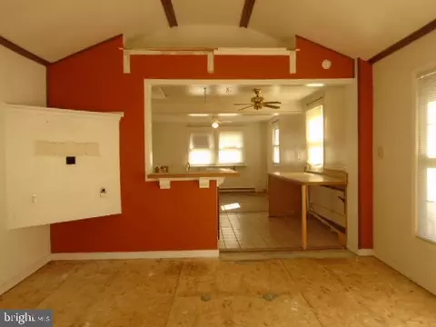 8036 Belhaven Ave, Pasadena, MD 21122 photo 12