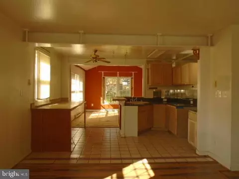 8036 Belhaven Ave, Pasadena, MD 21122 photo 13