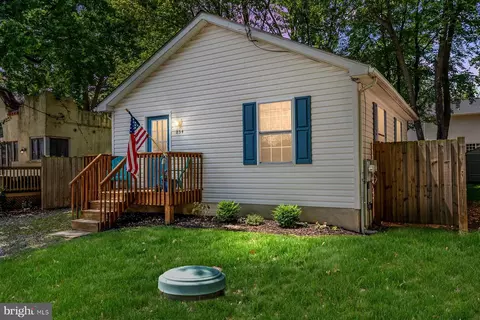 854 Selby Blvd, Edgewater, MD 21037