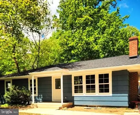 126 Spruce Ln, Annapolis, MD 21403