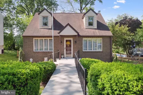 205 7th Ave, Brooklyn, MD 21225