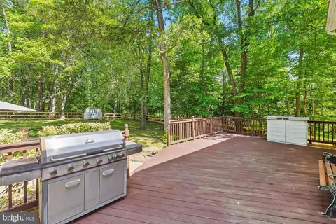 1746 Bayside Beach Rd, Pasadena, MD 21122 photo 11