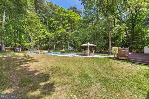 1746 Bayside Beach Rd, Pasadena, MD 21122 photo 9