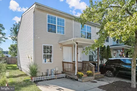 30 Johnson Pl, Annapolis, MD 21401 photo 2