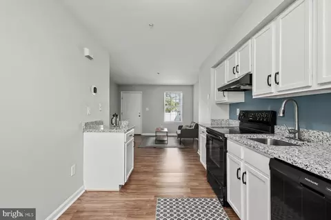 30 Johnson Pl, Annapolis, MD 21401 photo 5