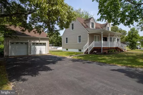 1708 Twickenham Rd, Pasadena, MD 21122 photo 5