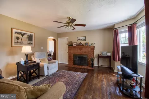 1708 Twickenham Rd, Pasadena, MD 21122 photo 13