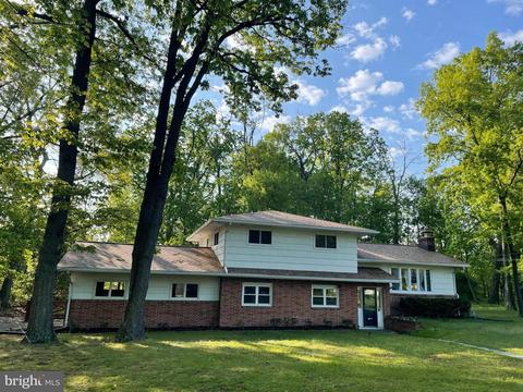 7427 Randolph Ct, Hanover, MD 21076
