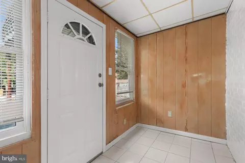 210 E 11th Ave, Baltimore Highlands, MD 21225 photo 2