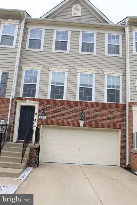 672 Millhouse Dr, Glen Burnie, MD 21060