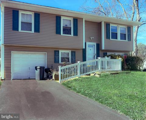 2471 Red Fall Ct, Gambrills, MD 21054