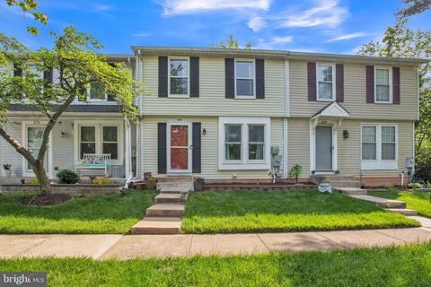 272 Woodoak Ct, Glen Burnie, MD 21061