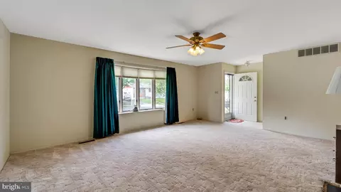 3388 Crumpton S, Laurel, MD 20724 photo 3