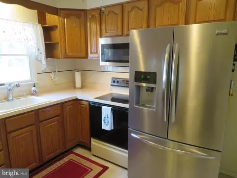 3388 Crumpton S, Laurel, MD 20724 photo 9