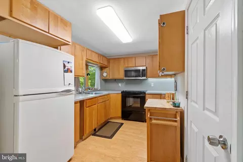 1484 Park Ln, Pasadena, MD 21122 photo 30