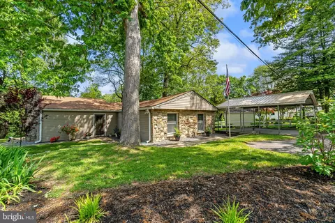 1484 Park Ln, Pasadena, MD 21122 photo 10