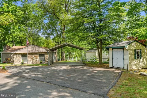 1484 Park Ln, Pasadena, MD 21122 photo 15