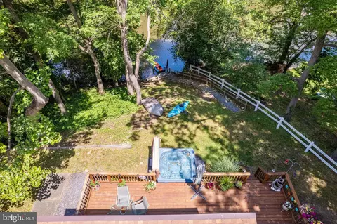 1484 Park Ln, Pasadena, MD 21122