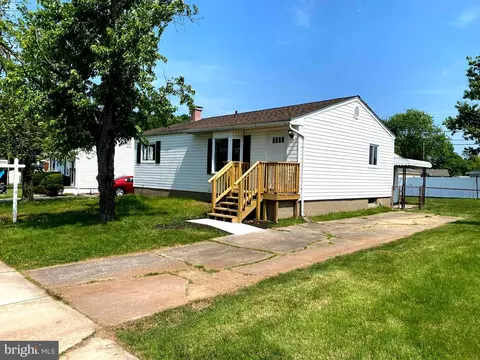 113 Oak Spring Dr, Glen Burnie, MD 21060