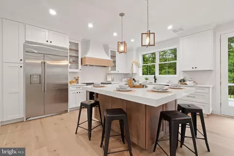 3912 Jiggsy Ct, Edgewater, MD 21037 photo 8