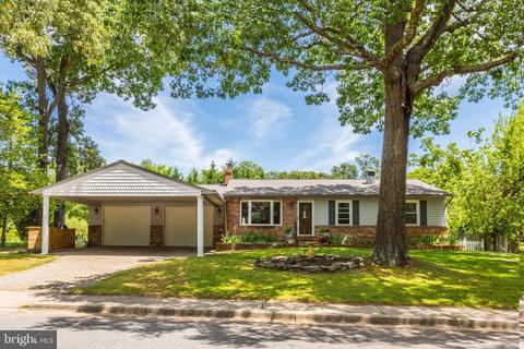 225 New York Ave, Pasadena, MD 21122