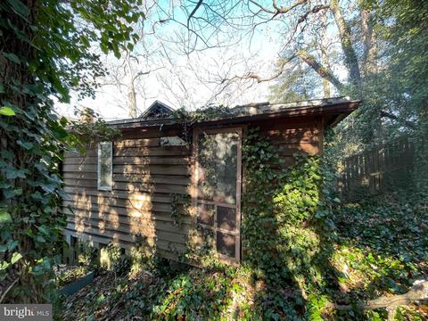 361 Walnut Trl, Crownsville, MD 21032