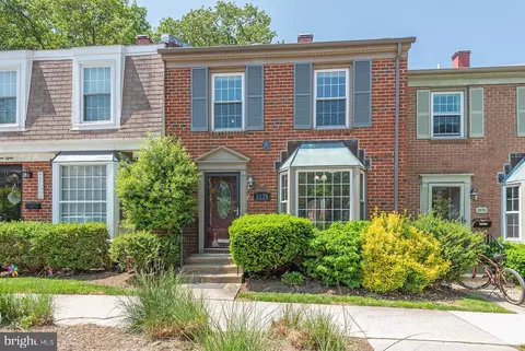 1578 Bandury Ct, Crofton, MD 21114