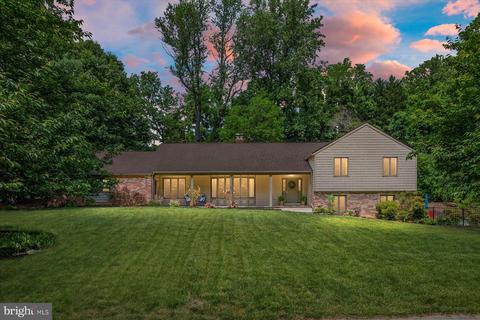 1331 Argyll Dr, Arnold, MD 21012