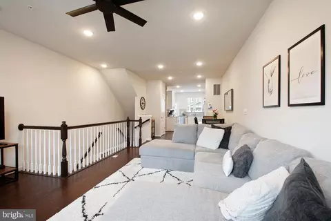 2581 Debert Cir, Hanover, MD 21076 photo 9