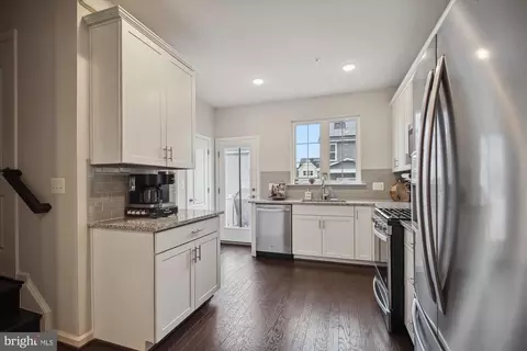 2581 Debert Cir, Hanover, MD 21076 photo 4