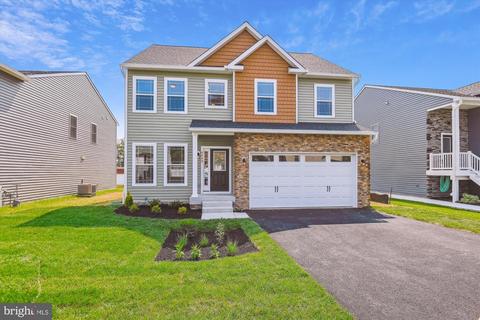 8482 Arbutus Rd, Pasadena, MD 21122