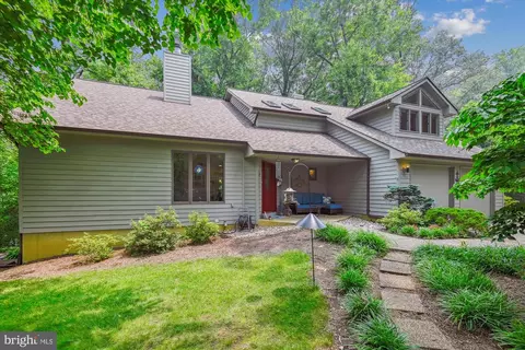 1441 Oak Bluff Rd, Edgewater, MD 21037