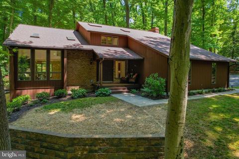 1174 E Mahogany Ln, Crownsville, MD 21032