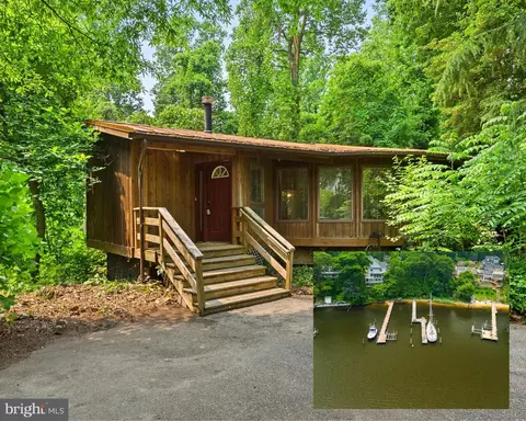 327 S Riverside Dr S, Crownsville, MD 21032