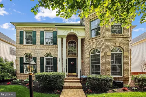 702 Pilot House Dr, Annapolis, MD 21401