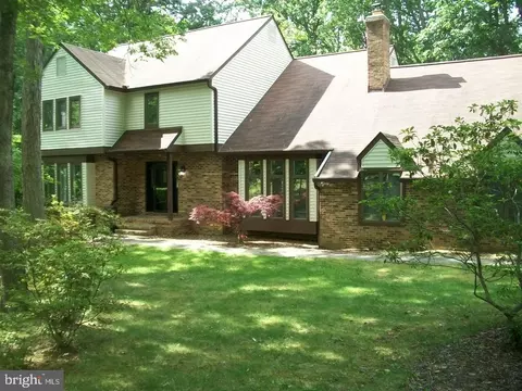 1916 Pump Handle Ct, Crownsville, MD 21032