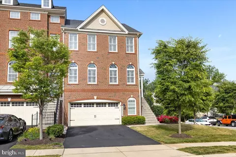8513 Pine Springs Dr, Severn, MD 21144