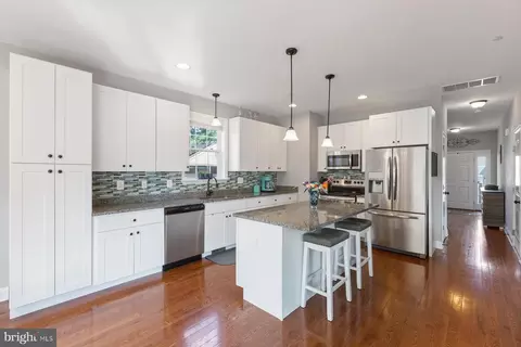 689 211th St, Pasadena, MD 21122 photo 11