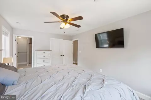 689 211th St, Pasadena, MD 21122 photo 18