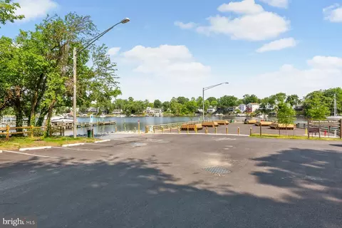 689 211th St, Pasadena, MD 21122 photo 39