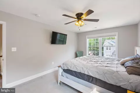 689 211th St, Pasadena, MD 21122 photo 17