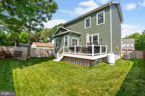 689 211th St, Pasadena, MD 21122 photo 37