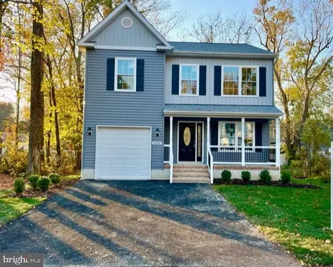 4906 Magnolia St, Shady Side, MD 20764