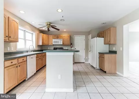 5267 Rustic Way, Lothian, MD 20711 photo 8