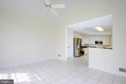 306 Colony Point Pl, Edgewater, MD 21037 photo 24