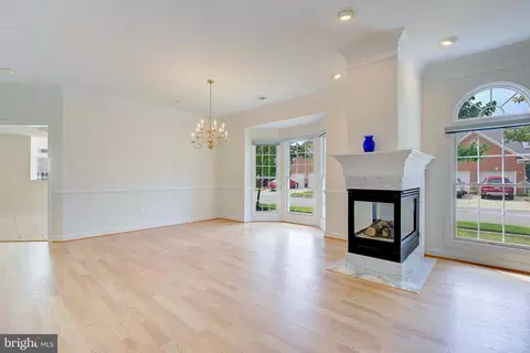 306 Colony Point Pl, Edgewater, MD 21037 photo 13