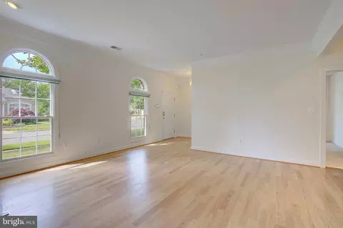 306 Colony Point Pl, Edgewater, MD 21037 photo 9