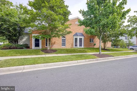 306 Colony Point Pl, Edgewater, MD 21037 photo 6